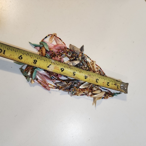 Women's Vintage Seashell Necklace - Picture 9 of 10